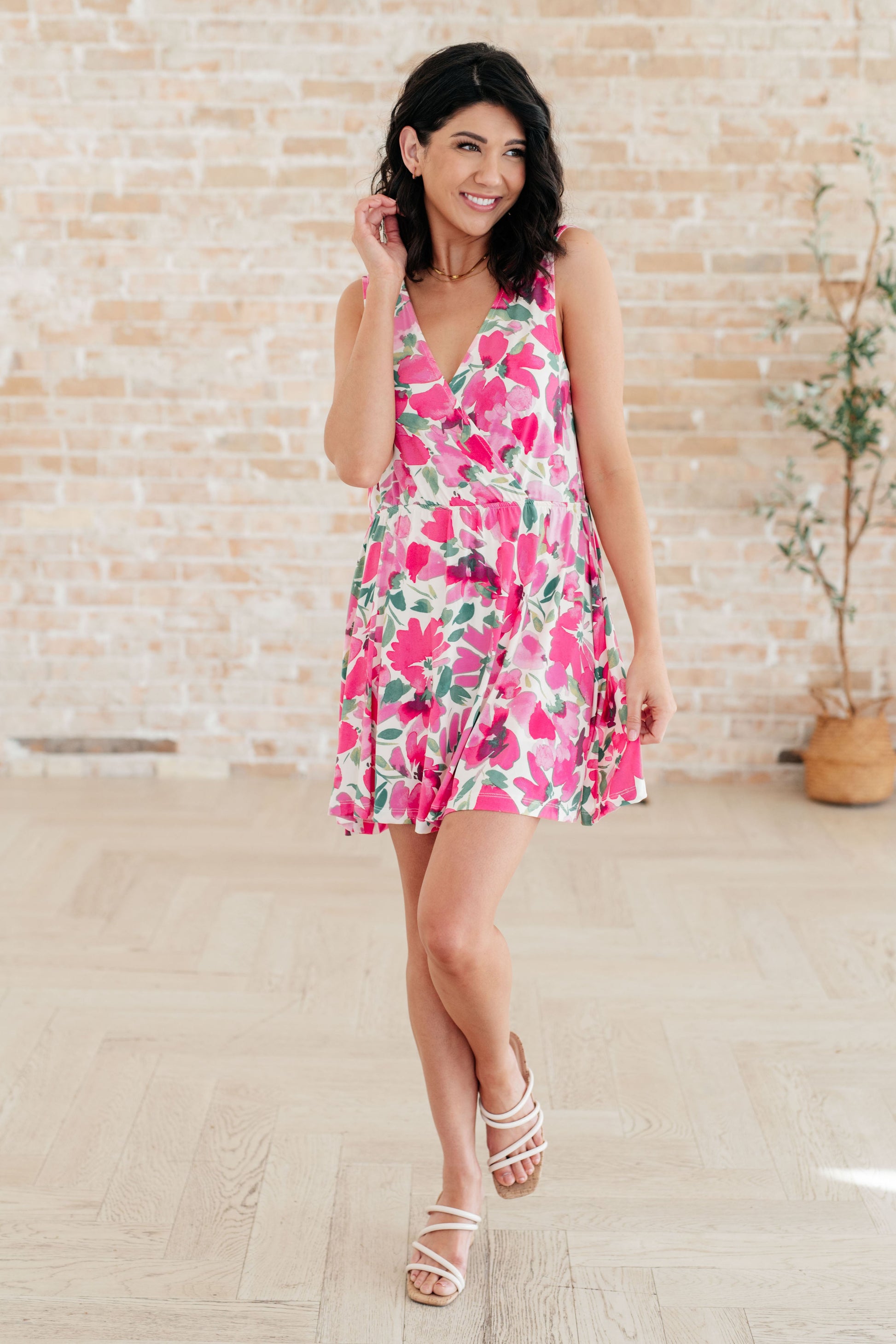 Summer V-Neck Dress in Pink